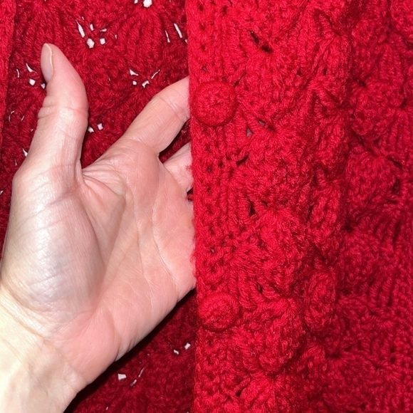 GORGEOUS red chunky crochet handknit open cardigan/cape/poncho boho grandma OS - Picture 3 of 10